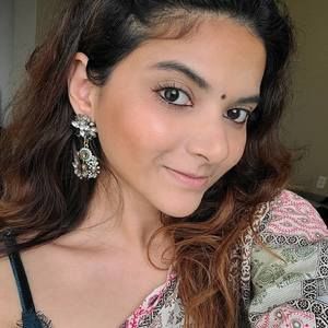 Meet your Posher, Shradhaa